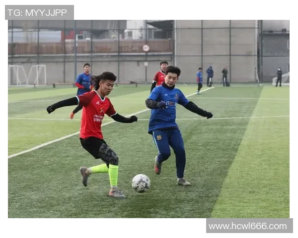 中国足球传奇人物回顾：从巅峰到低谷的心路历程与影响力分析